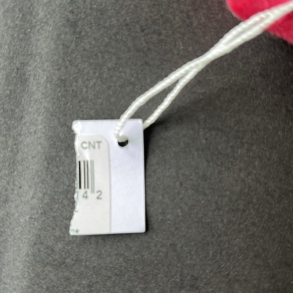 New with Tag Coach Signature Stole in Deep Pink - Picture 7 of 9